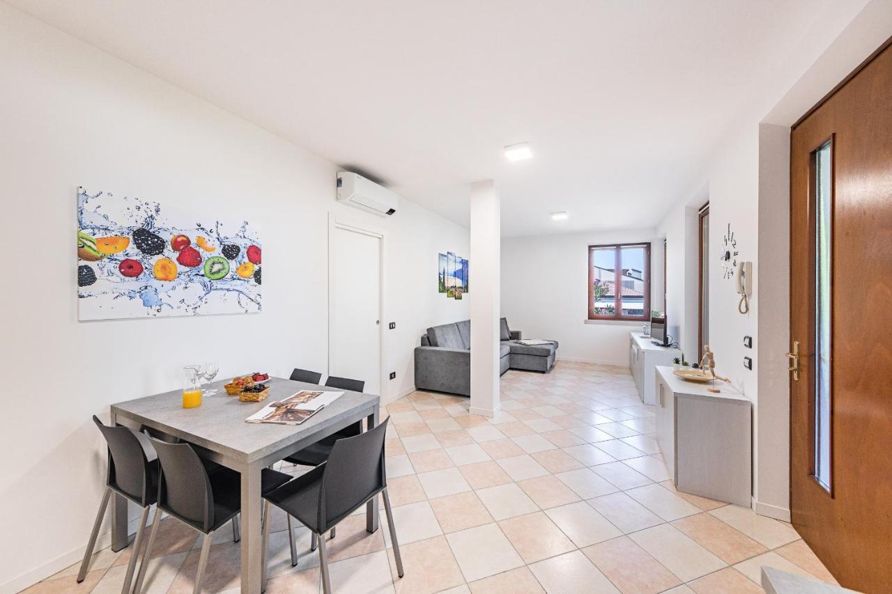 Apartament I Ciliegi 1-09 Con Piscina By Wonderful Italy Desenzano del Garda Zewnętrze zdjęcie
