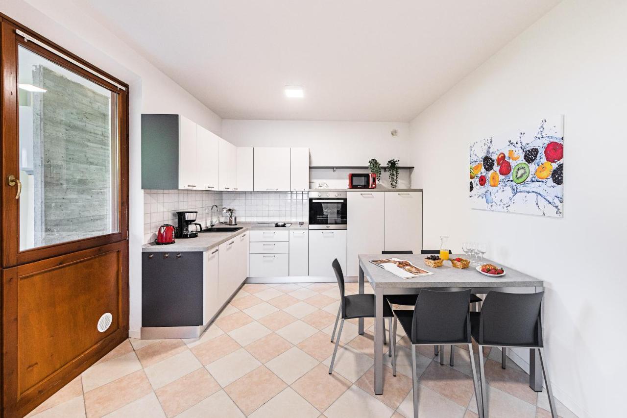 Apartament I Ciliegi 1-09 Con Piscina By Wonderful Italy Desenzano del Garda Zewnętrze zdjęcie