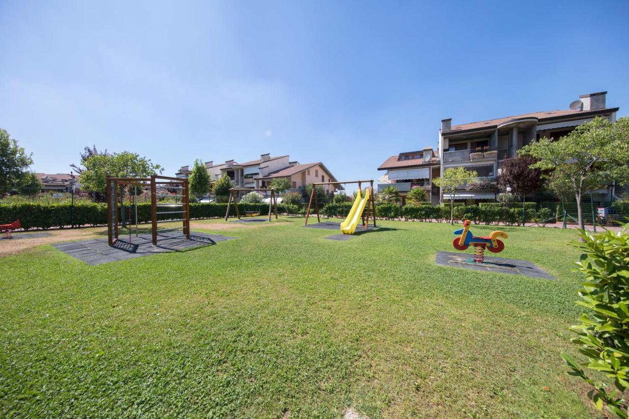 Apartament I Ciliegi 1-09 Con Piscina By Wonderful Italy Desenzano del Garda Zewnętrze zdjęcie